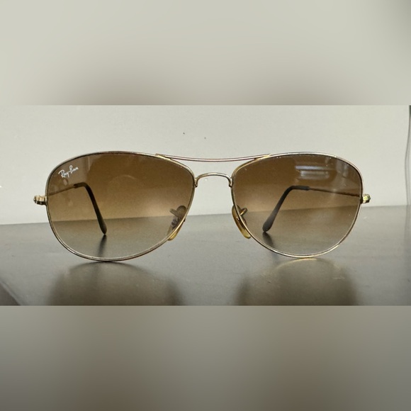 Ray Ban Sun glasses - Picture 1 of 3